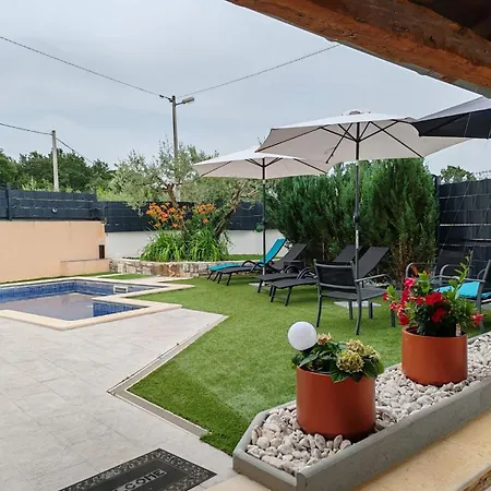 Casa Veznaveri Villa *