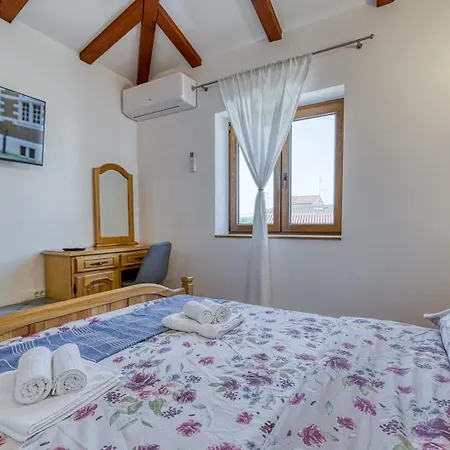 Вілла Casa Veznaveri Пореч